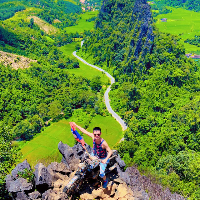 Stunning mountain top view in 🇱🇦🤩