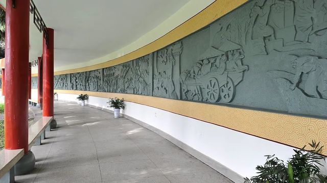 宜賓五糧液深度遊：品嚐美酒，領略文化魅力。