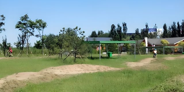 固安興安湖自行車公園。