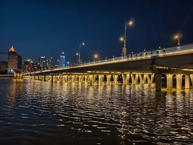 渾河夜景