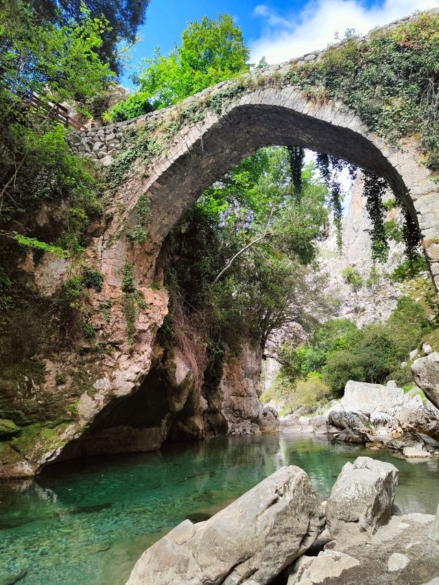🌄 Escape to Spain’s Hidden Alps: Picos de Europa! 🌿