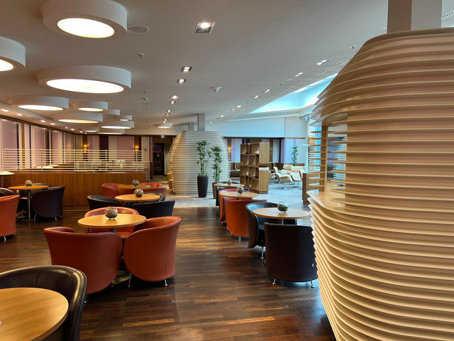 法蘭克福機場希爾頓酒店 | 現代舒適與便利結合   酒店：希爾頓法蘭克福機場飯店   地址：A