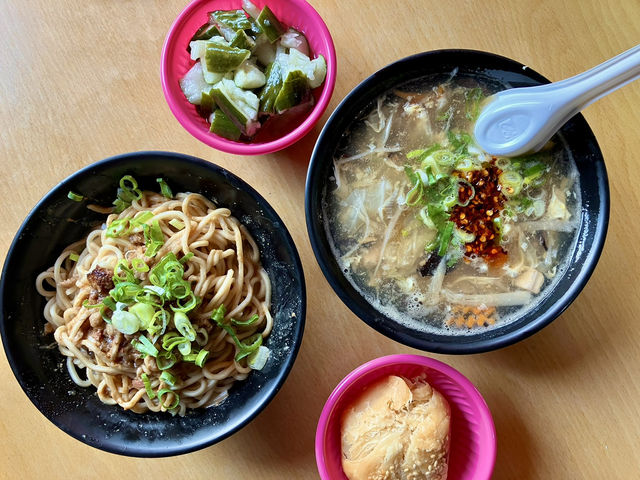 A Budget Restaurant Gem Steps from Shennong Street in Tainan