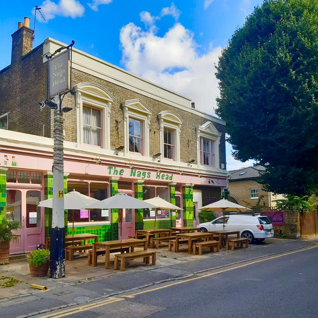 My Secret London Commute: Walthamstow Village to Hampstead Heath in 35 Minutes!  