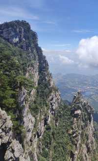 《五老峰探秘：邂逅道教聖地的壯麗山水》