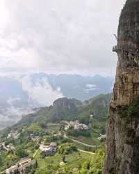 【懸浮的祕境】恩施屏山峽谷：邂逅仙境之旅