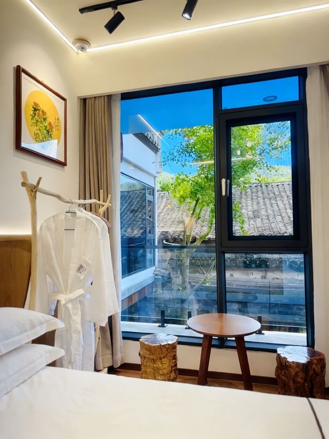 # 奔赴桃花潭，在八景精舍枕著詩意入眠