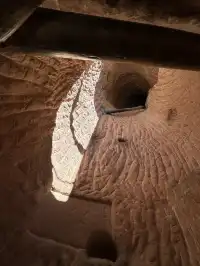 初冬的馬蹄寺，遠山微雪，不慌不忙爬樓去