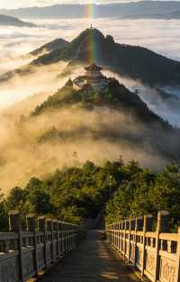 登天台峰打卡佛光