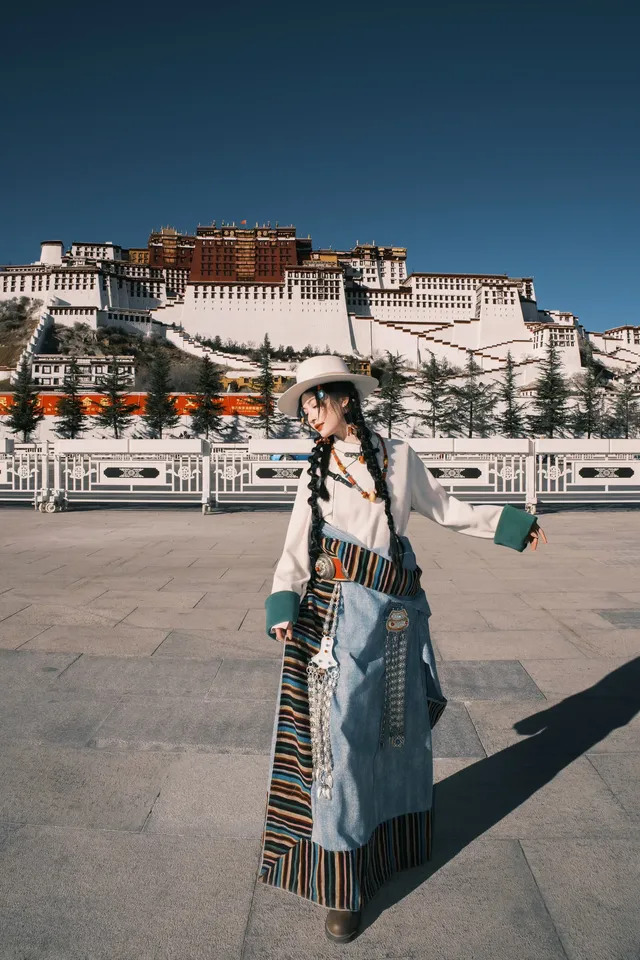 在布達拉宮腳下拍到了人生照片拉薩故事