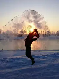 放棄哈爾濱了,帶娃衝高鐵直達的烏蘭布統