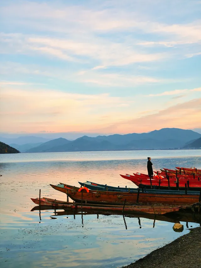 我在瀘沽湖收集了一整個日落劇場的浪漫