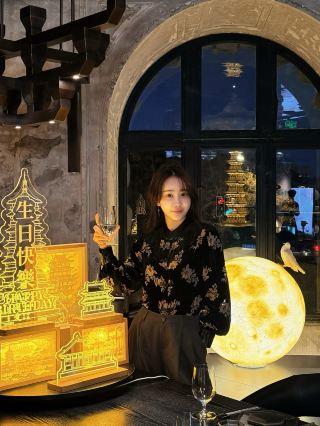 This restaurant on the Bund brings ancient architecture to your table while offering river views.