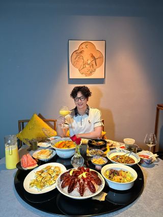 沒有問題平湖私宴的天花板就是這裡