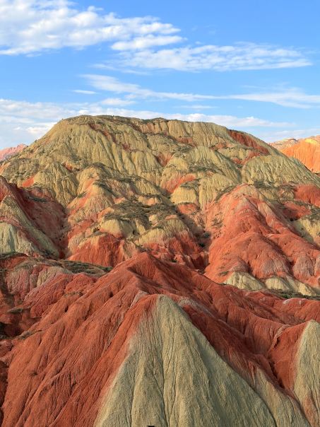 Flying Colours – Abstract Art パンク天国 7インチ A colorful paradise for hikers | Trip.com Yongdeng