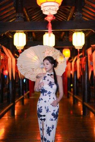 WOW! Amazing~ I actually became the group's darling at Splendid China