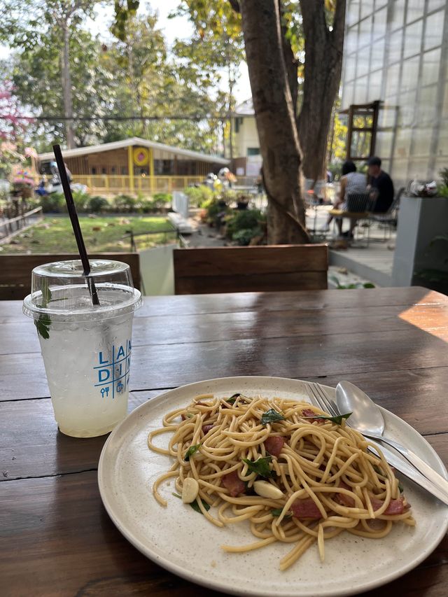 일요일에만 열리는 귀여운 치앙마이 플리마켓🌿