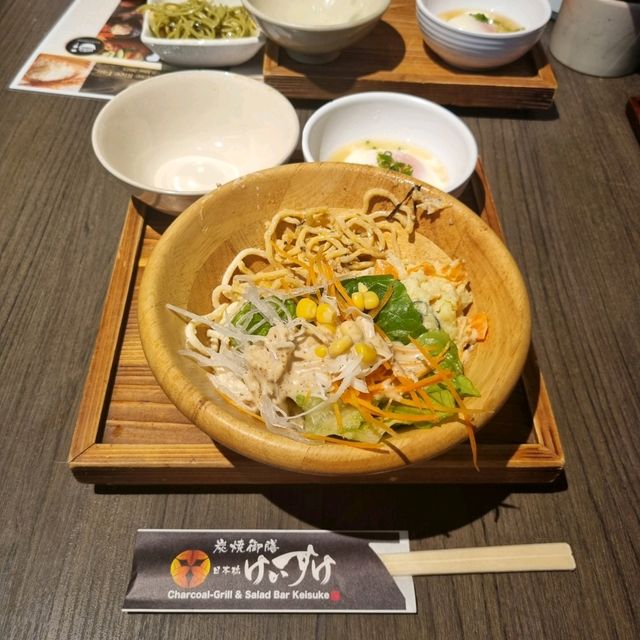 Free Flow Salad Bar With Mains