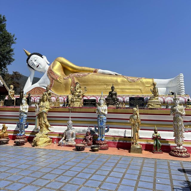 ไหว้พระขอพร หลวงพ่อทันใจ วัดพระธาตุดอยคำ