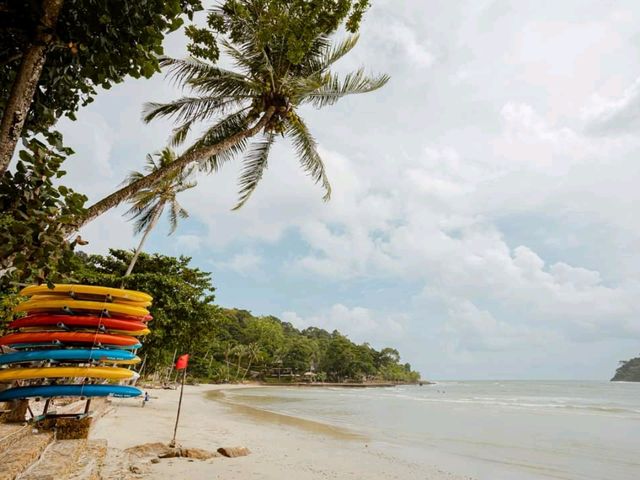 รีสอร์ทสุดชิล วิวสุดปัง ริมชายหาด เกาะช้าง 