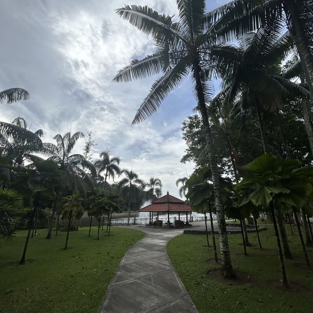 原來國家博物館與湖濱公園的出入口只有3分鐘步距