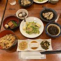 沖縄本島・糸満市「首里天楼別邸（すいてんろうべってい）」琉球料理を食す
