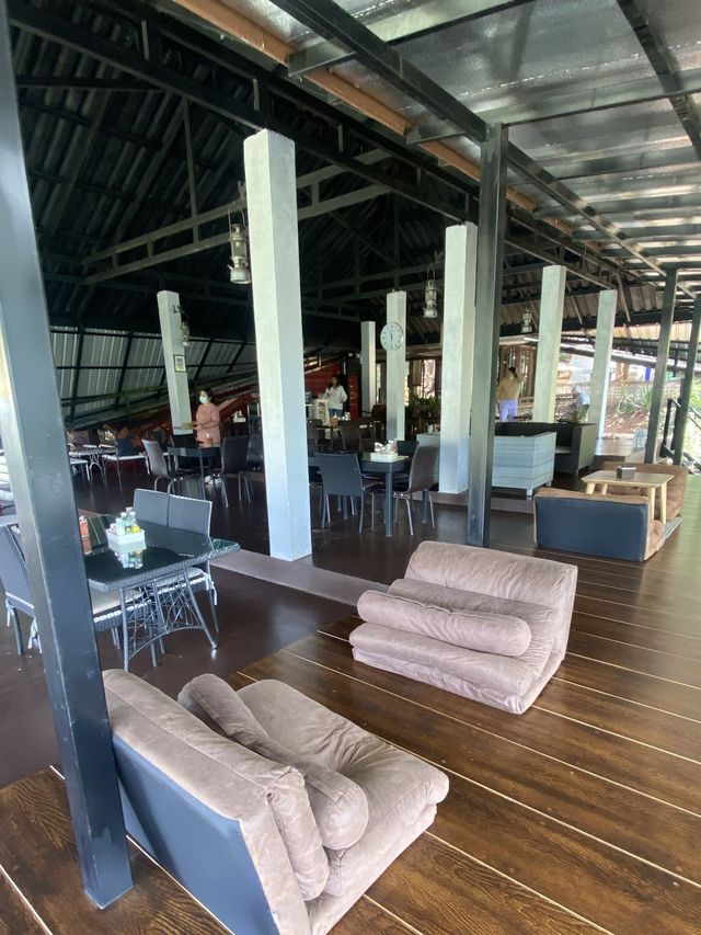 วิวสวย ร้านกาแฟจักรพรรดิ | เชียงใหม่