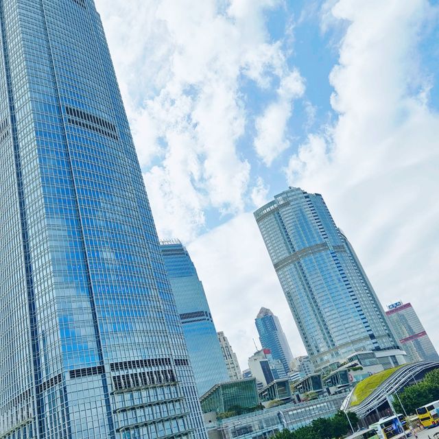 來香港多年！每天日新月異！