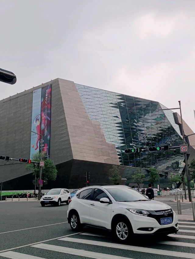 深圳當代藝術與都市計劃展覽館(免費入場)