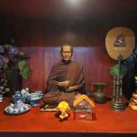 วัดสาขลา  ลอดใต้โบสถ์ เสริมความเป็นสิริมงคล