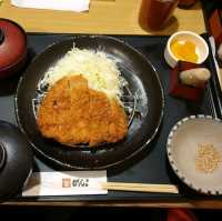 奈良商店街美味的炸豬排【 とんかつ がんこ 頑固豬排
】