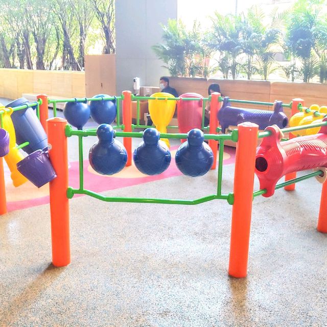 落雨也不怕的戶外公園 鯨魚花園