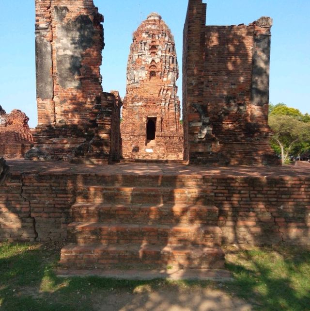 เที่ยววัดมหาธาตุ อยุธยาท่ามกลางแดดร้อนระอุ