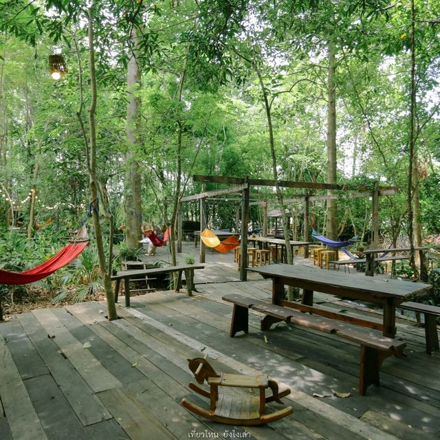 จิบกาแฟ นอนเปลในสวนป่า Skipper Garden สาขา 1