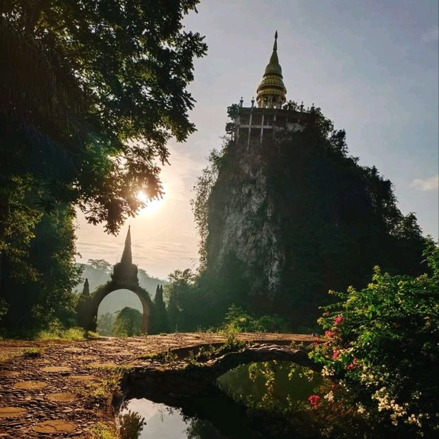 อุทยานธรรมเขานาในหลวง จ.สุราษฎร์ธานี