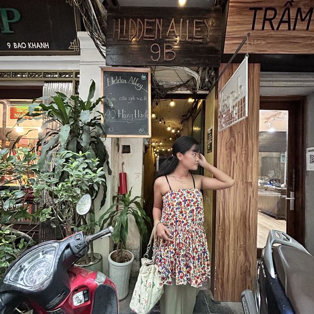 ☕ Hidden Alley คาเฟ่ ฮานอย 🥐🥨 