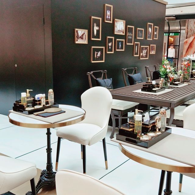 參觀 clarins 珍稀凝時體驗館!美妙! 參觀 clarins 珍稀凝時體驗館!美妙!