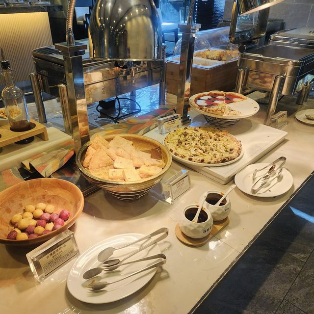台北忠孝 和苑三井花園飯店🏨花小錢，大享受😎