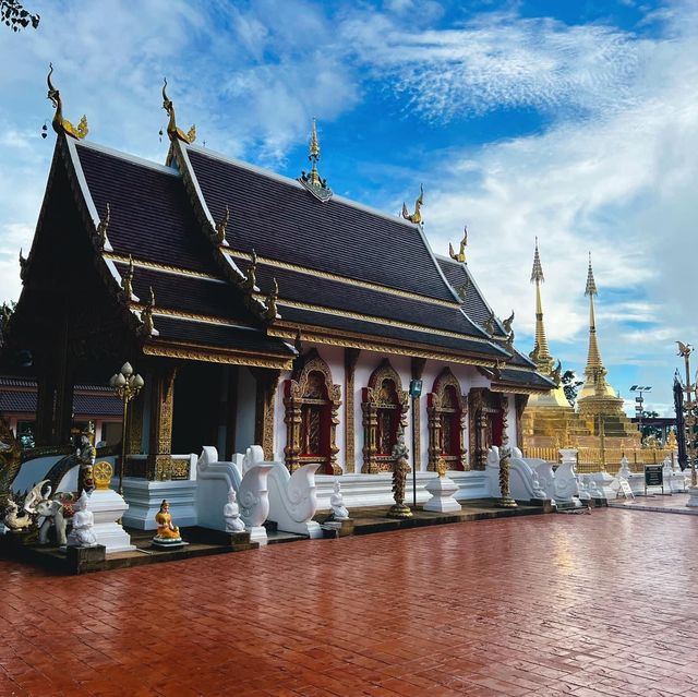 วัดพระธาตุดอยตุง  จ.เชียงราย