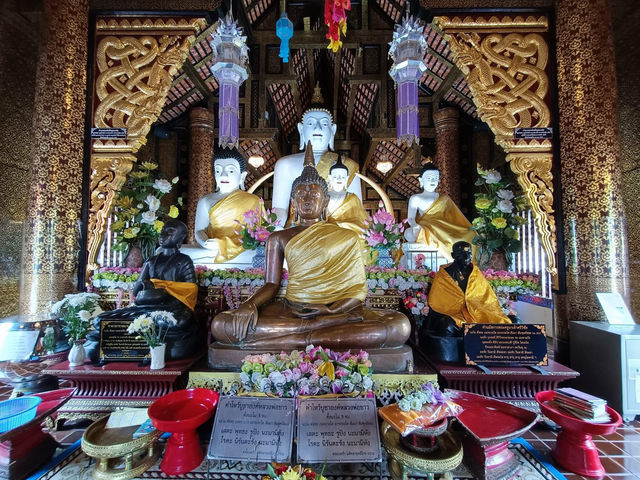 กราบสักการะ เสาหลักเมืองแรกเริ่มเมืองเชียงใหม่ 🙏🏻