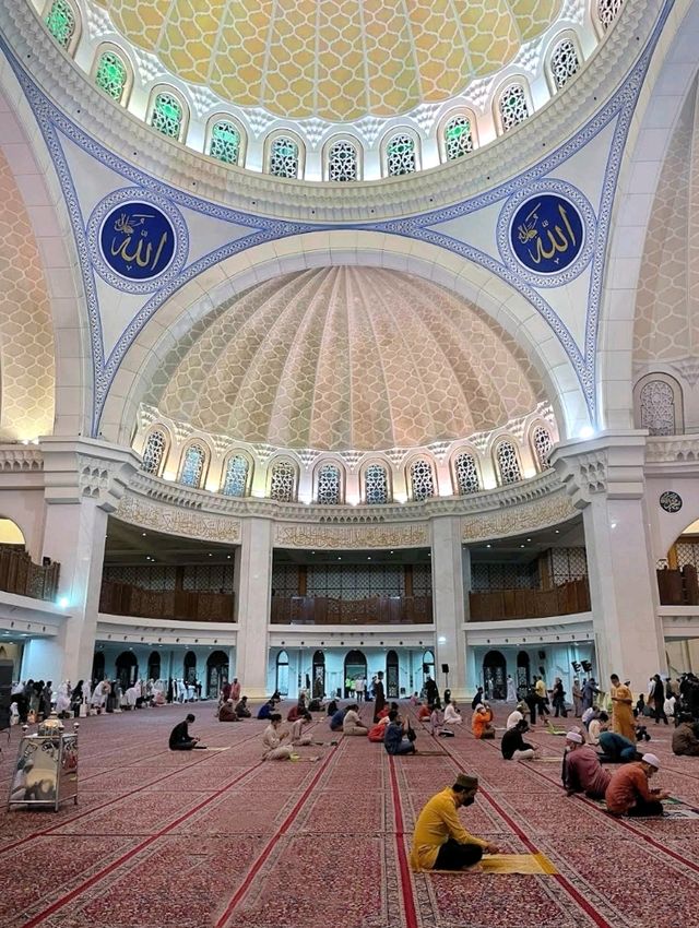 Stunning yet elegant mosque in KL!