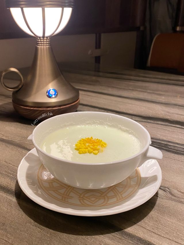 神秘氣派餐廳🫧餐點豐富奢華✨
