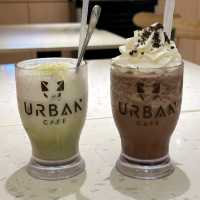 Urban Cafe ：貓貓雲集 美食多樣 打卡約會一流