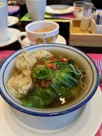 「廣州W酒店二樓的The Kitchen Table，絕對是早晨美好的享用選擇！」