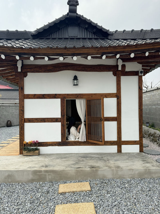 따뜻한 분위기 고즈넉한 한옥 숙소 이플스테이 