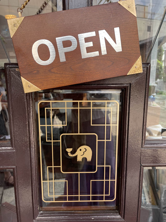 【京都】レトロ可愛い喫茶で飲むクリームソーダ