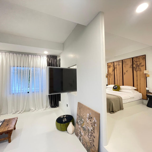 YOLO Bangkok Boutique Hotel