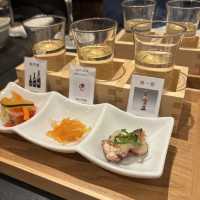 【飲み歩き】東京 秋葉原 ART BAR アットホームな雰囲気で日本酒を飲み比べ
