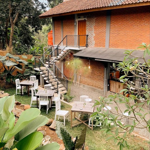 TEMPAT NGOPI JAUH DARI PERKOTAAN