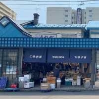 amazing place for Japanese seafood,